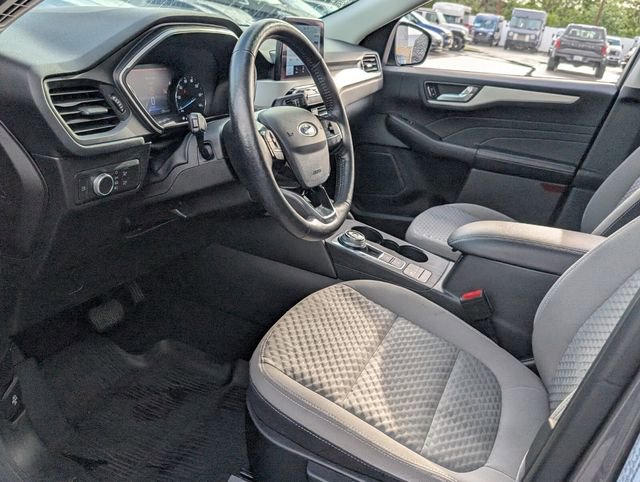 Certified 2021 Ford Escape SE w/ SE Sport Appearance Package image 6
