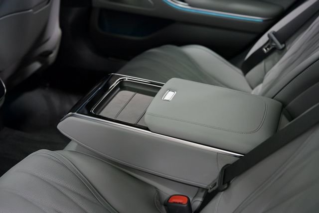 Used 2026 Mercedes-Benz S 63 AMG S image 30
