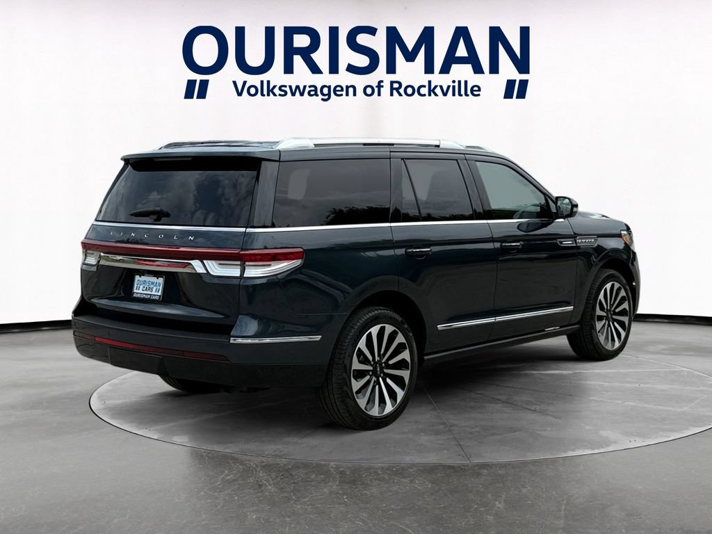 Used 2024 Lincoln Navigator Reserve AWD/4WD image 6