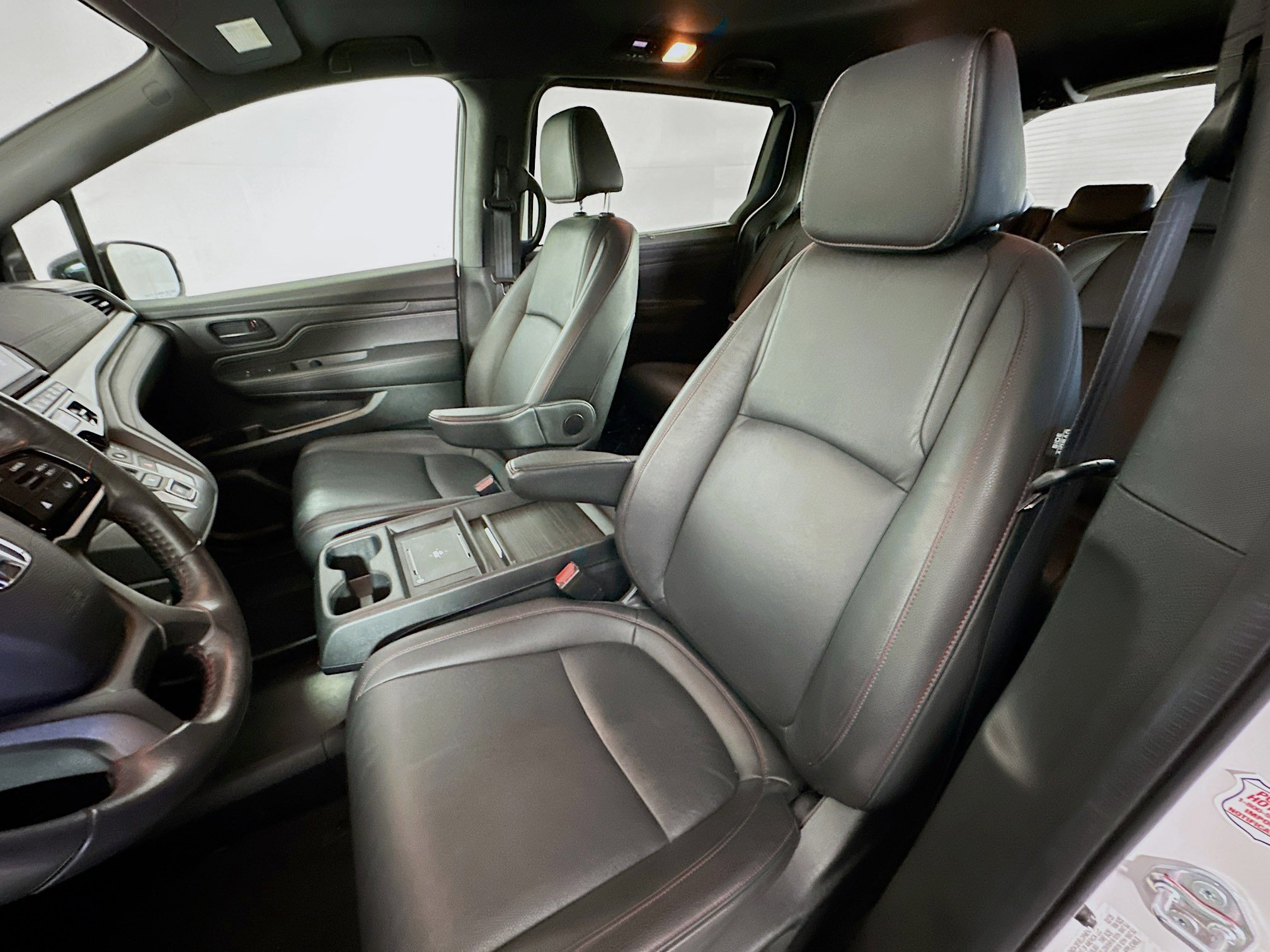 Used 2025 Honda Odyssey Sport-L image 13