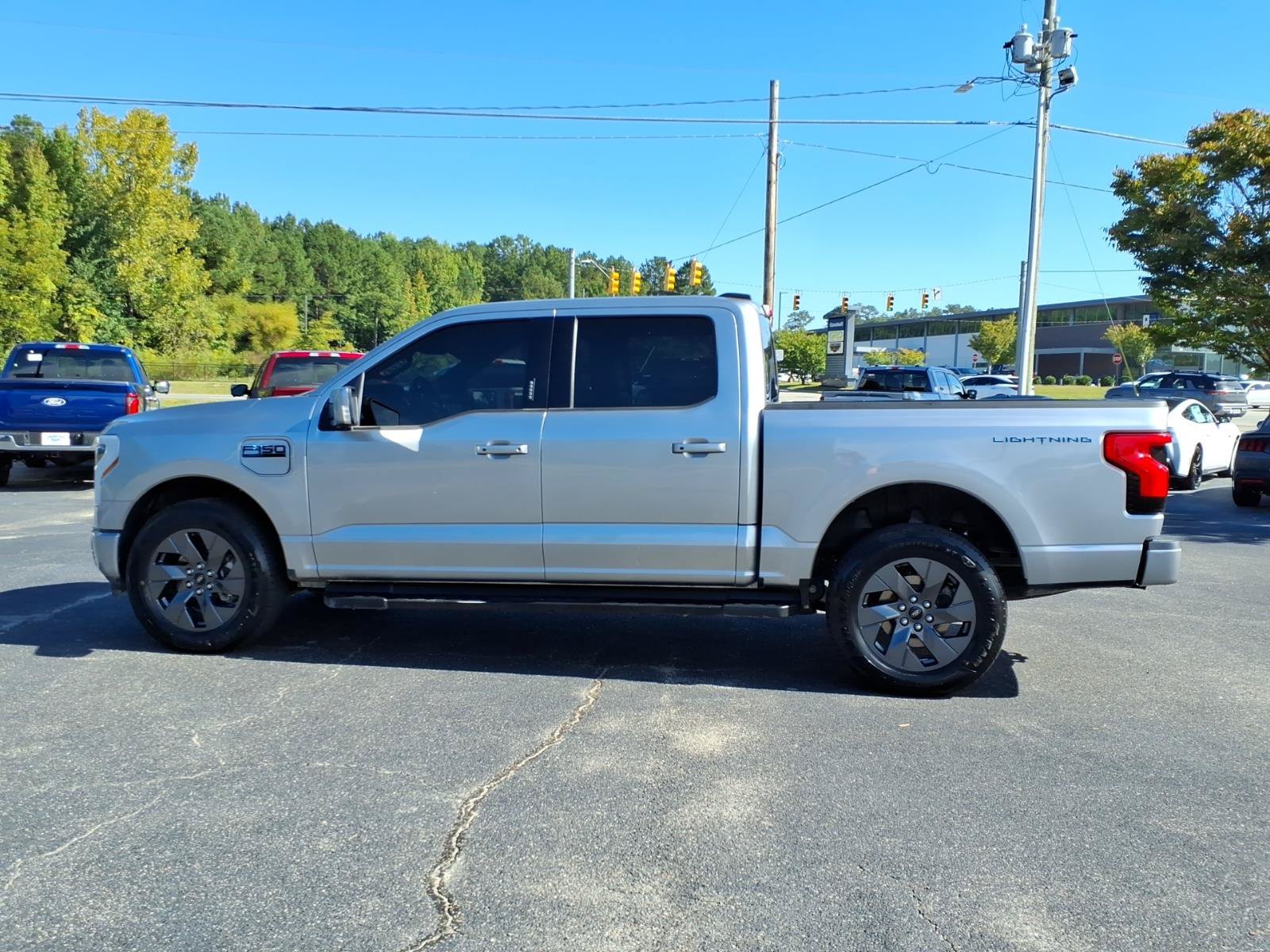 Used 2024 Ford F150 Lightning Lariat AWD/4WD image 21