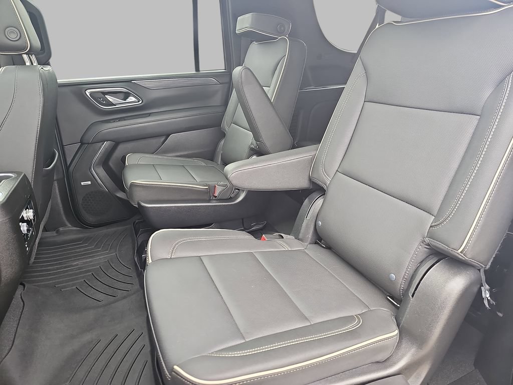Certified 2023 GMC Yukon XL SLT AWD/4WD image 19