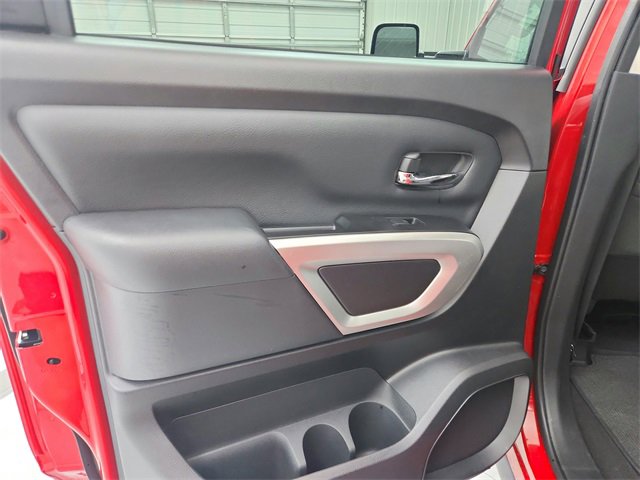 Used 2024 Nissan Titan SV w/ SV Convenience Package image 31