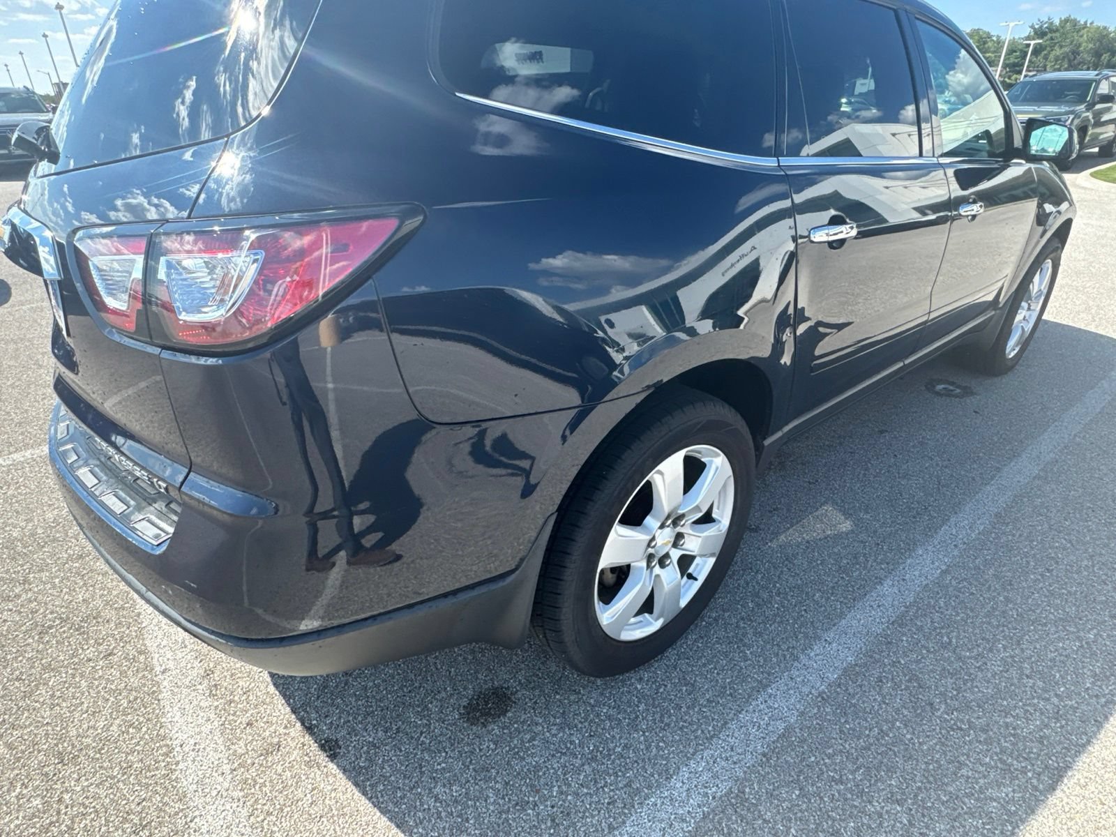 Used 2016 Chevrolet Traverse LT w/ Style and Technology Package FWD image 8