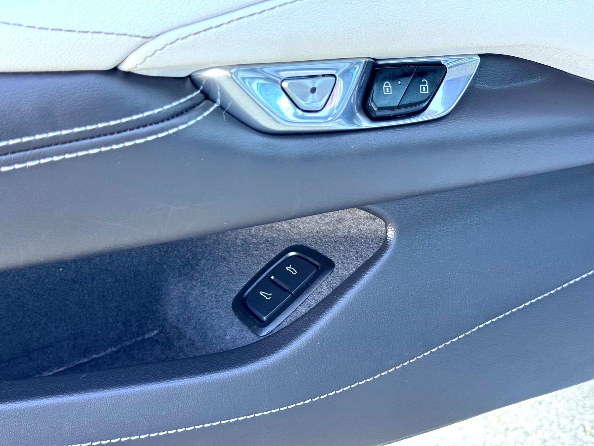 Used 2023 Chevrolet Corvette Stingray Preferred Cpe w/ Z51 Performance Package image 21