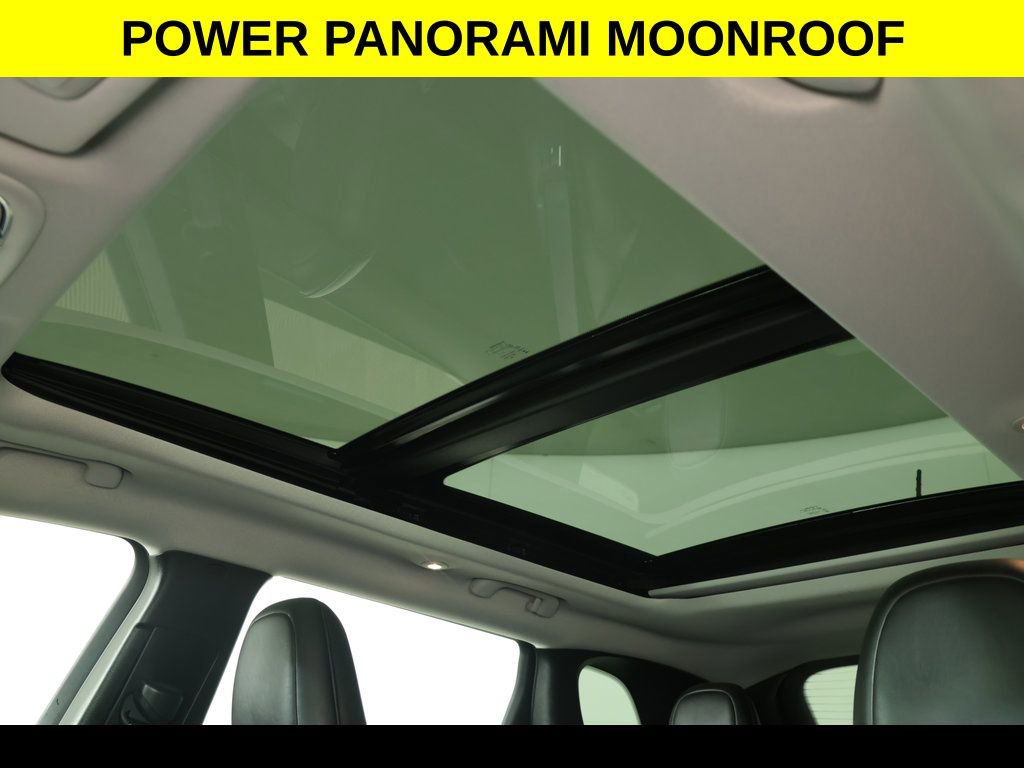 Used 2022 Jeep Cherokee Latitude Lux w/ Sun & Sound Group image 3