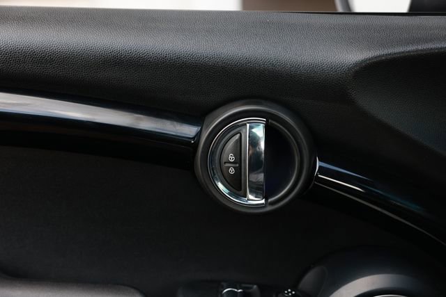 Used 2015 MINI Cooper S image 50