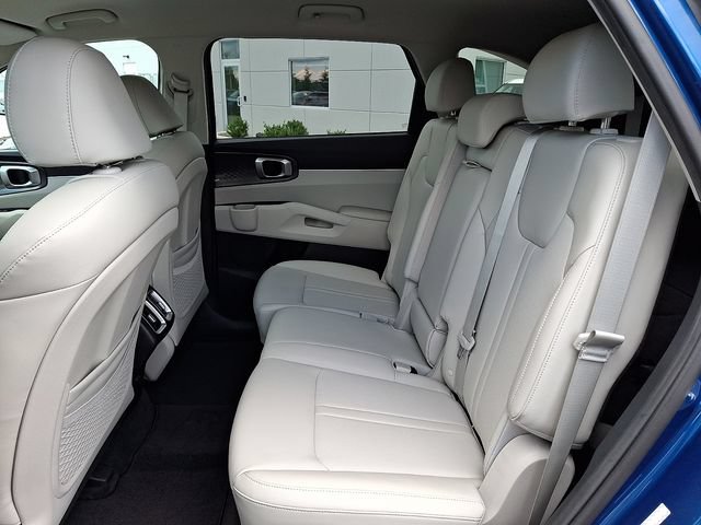 Used 2021 Kia Sorento S FWD image 10