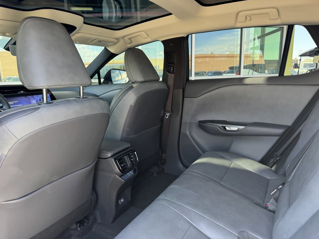 Used 2023 Lexus RZ 450e Premium image 33