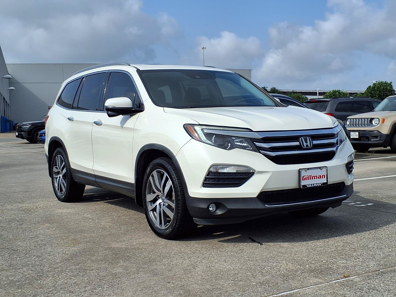 Certified 2017 Honda Pilot Touring image 2