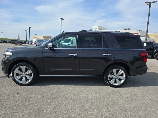 Used 2024 Ford Expedition Platinum AWD/4WD image 2