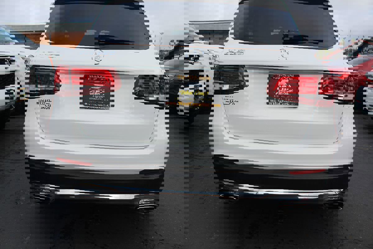 Used 2019 Mercedes-Benz GLC 300 w/ Premium Package image 14