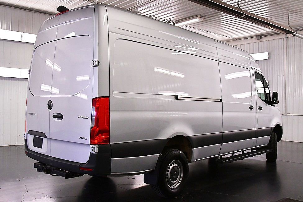 Used 2024 Mercedes-Benz Sprinter 2500 image 6