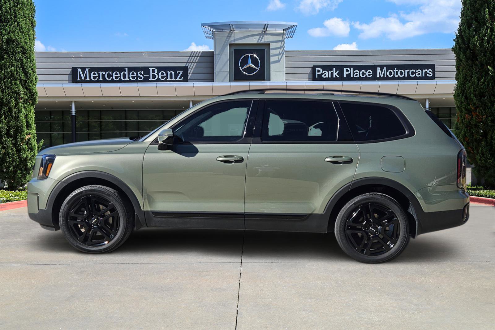 Used 2024 Kia Telluride SX Prestige X-Line image 3