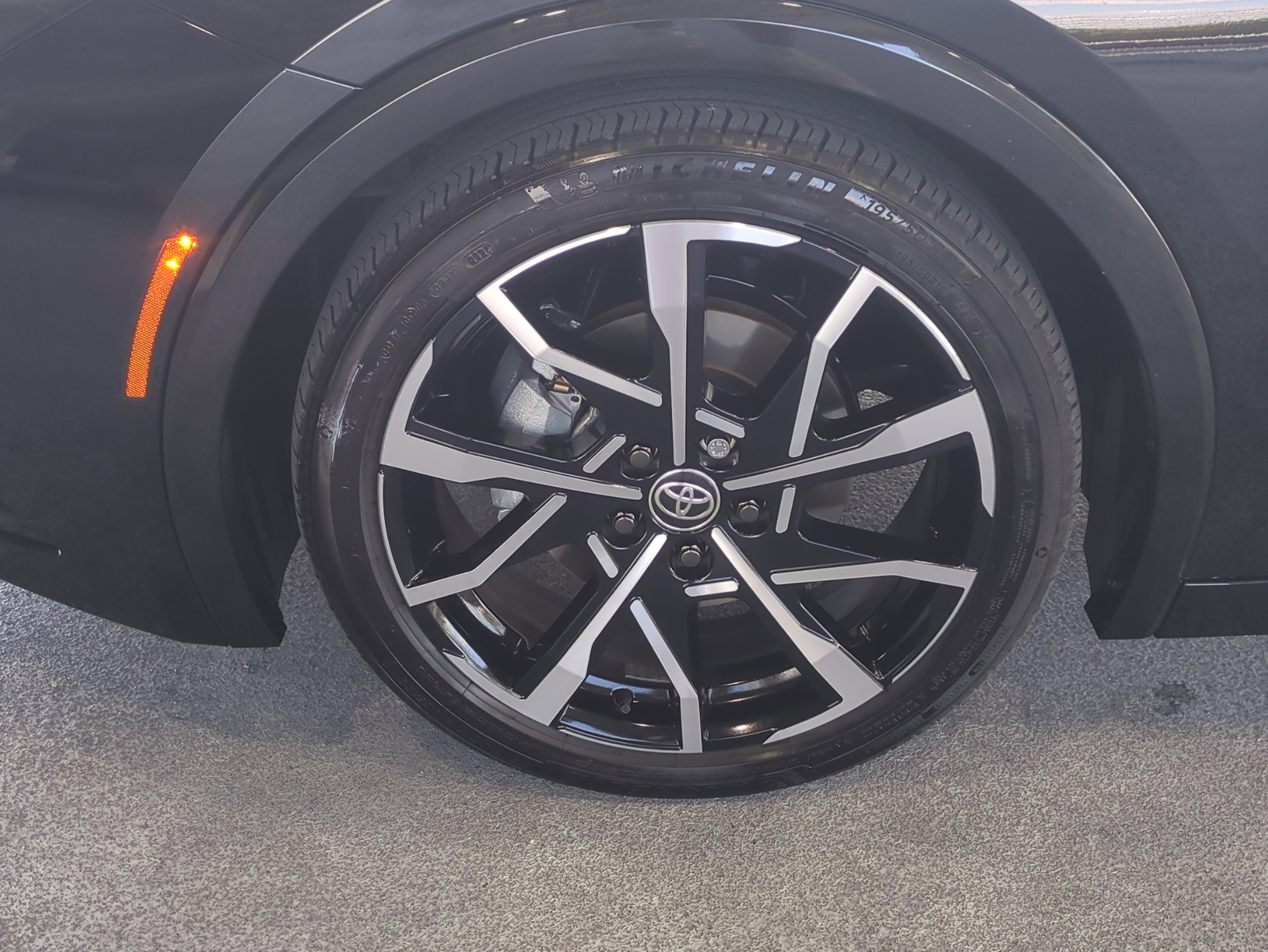 Used 2024 Toyota Prius Prime image 11