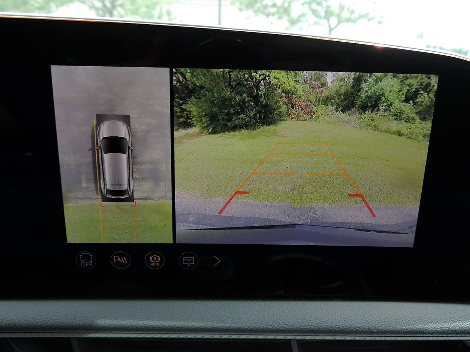 New 2026 Cadillac Optiq Luxury 2 RWD image 26
