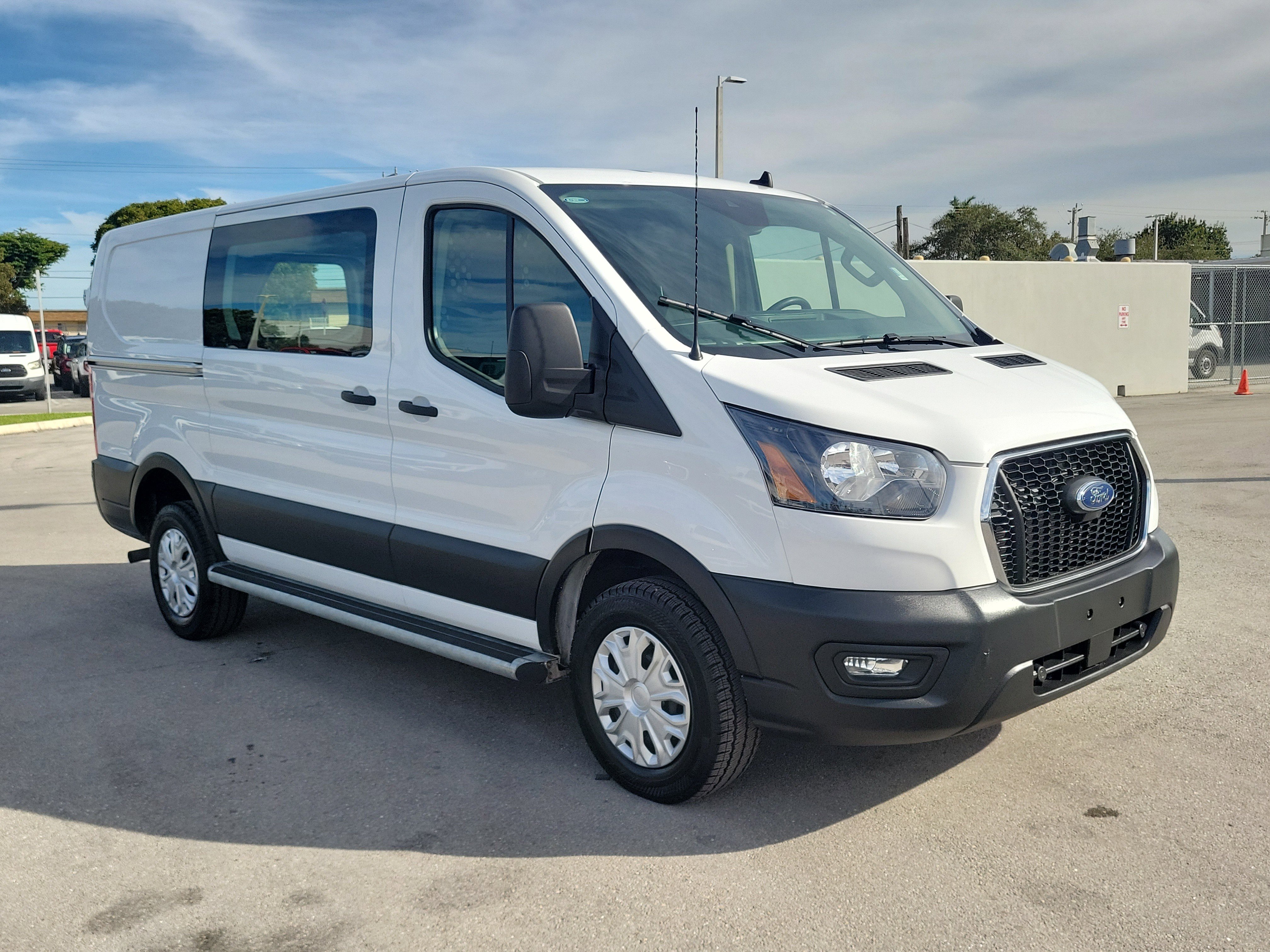 Used 2024 Ford Transit 250 Low Roof w/ Exterior Upgrade Package image 3