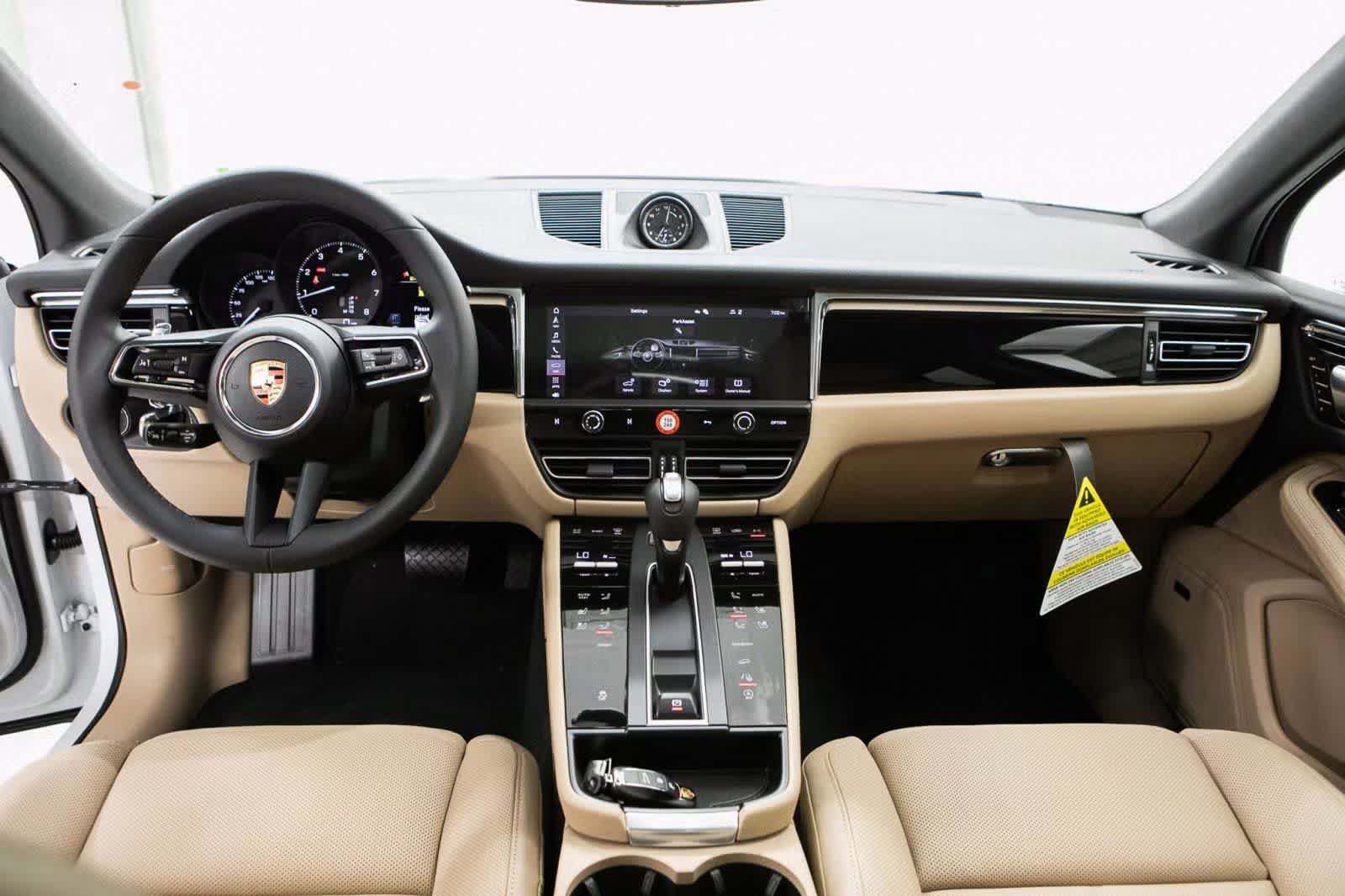 Certified 2026 Porsche Macan image 13