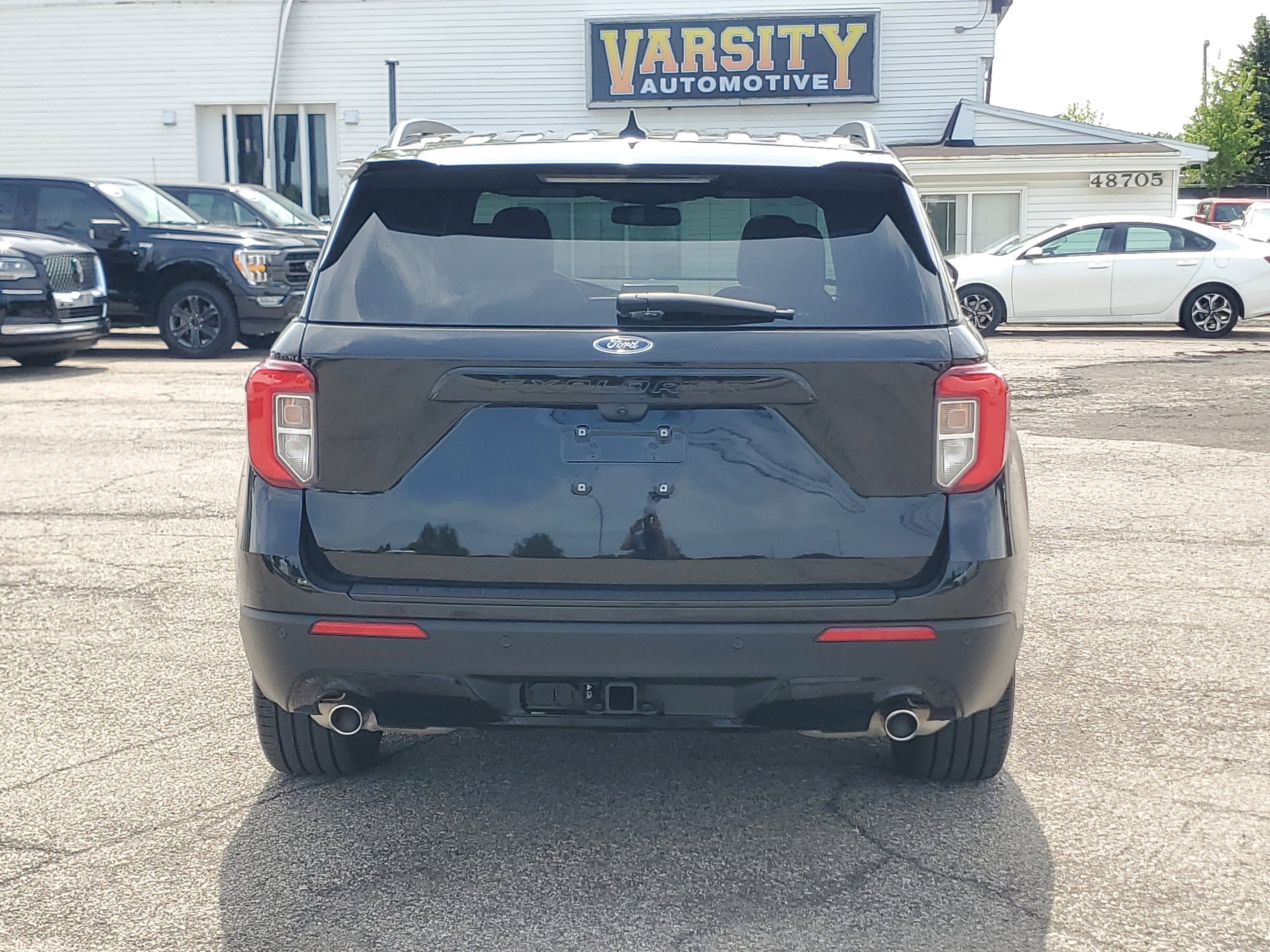 Used 2024 Ford Explorer ST-Line w/ Class IV Trailer Tow Package AWD/4WD image 5