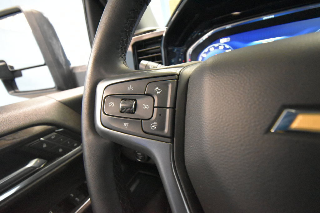 Used 2024 Chevrolet Silverado 3500 LTZ w/ LTZ Plus Package AWD/4WD image 12