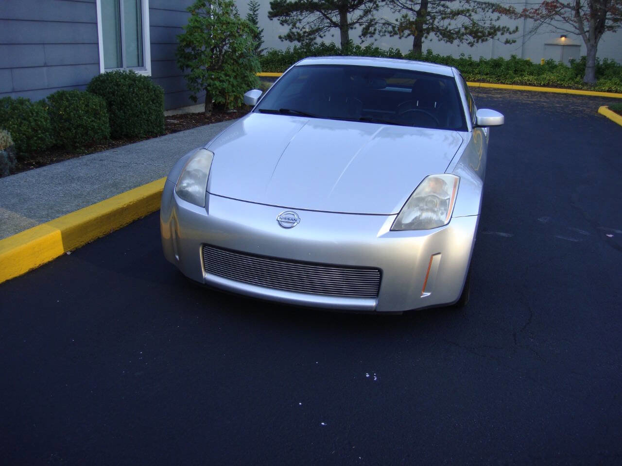 Used 2004 Nissan 350Z Touring w/ Aerodynamics Pkg image 3
