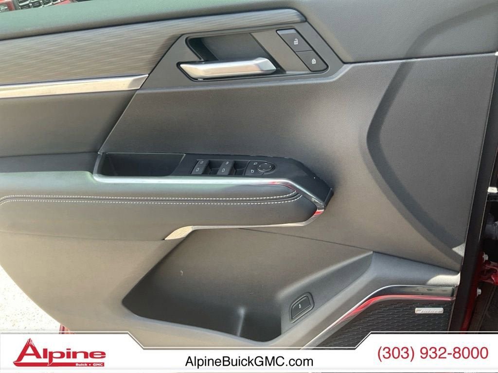 Used 2024 GMC Acadia Elevation AWD/4WD image 19