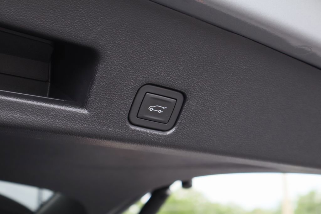 Certified 2025 GMC Acadia Elevation FWD image 27
