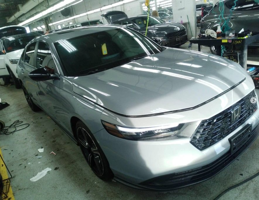 Used 2025 Honda Accord Sport image 3