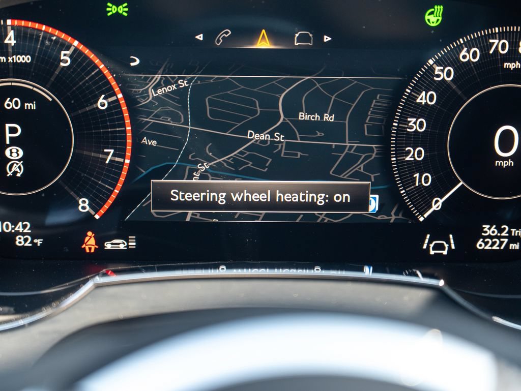 Used 2024 Bentley Bentayga Extended Wheelbase AWD/4WD image 14