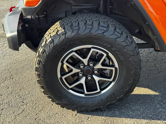 Certified 2025 Jeep Wrangler Unlimited Rubicon w/ Convenience Group AWD/4WD image 10