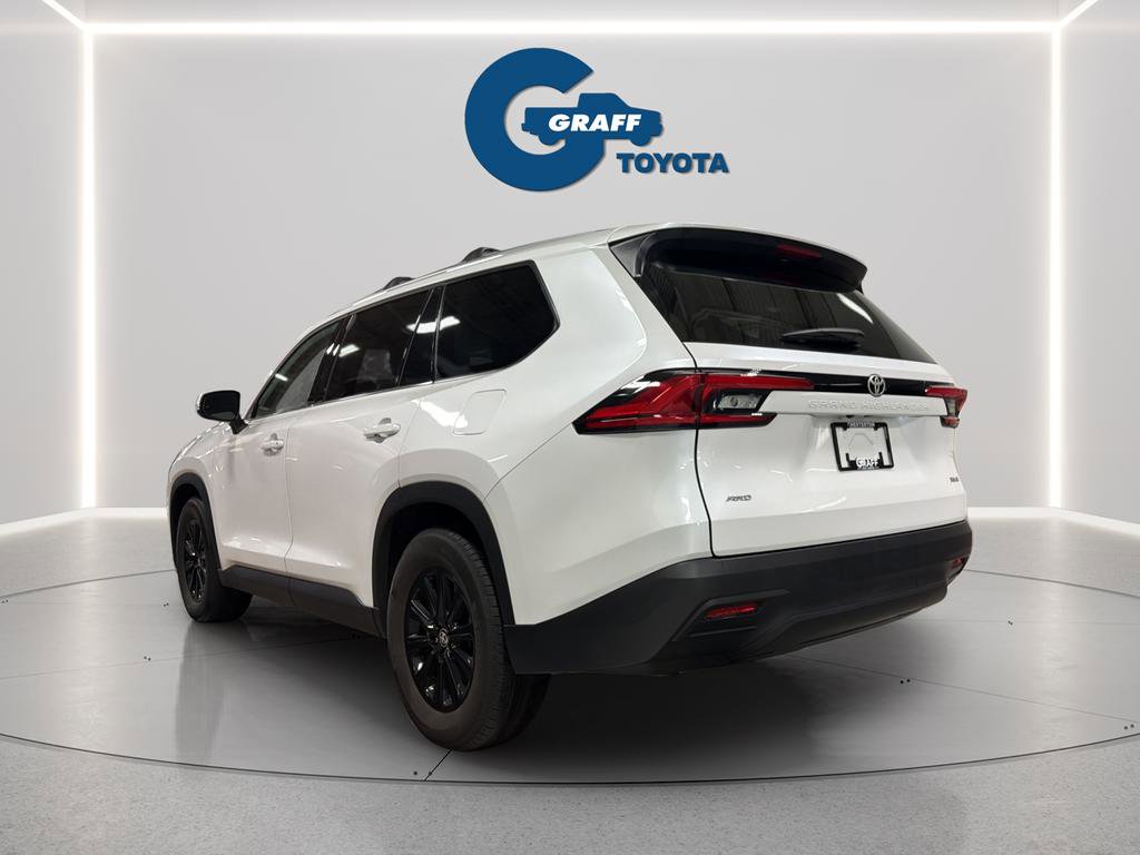 Used 2024 Toyota Grand Highlander XLE image 2