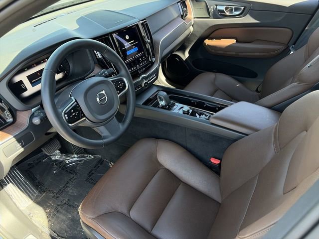 Used 2023 Volvo XC60 B5 Plus w/ Protection Package Premier image 20