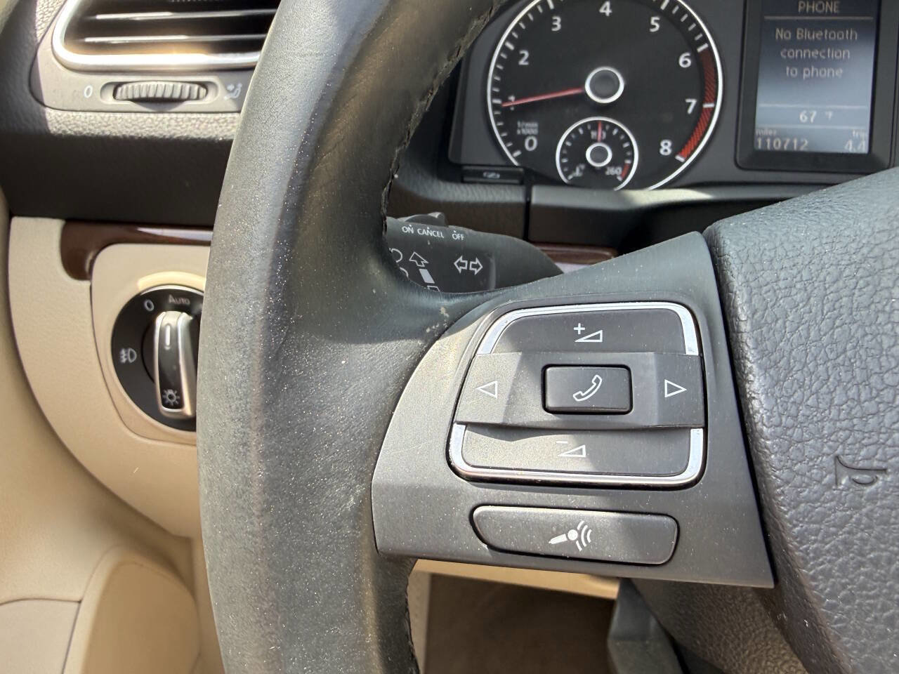 Used 2012 Volkswagen Eos Lux FWD image 51