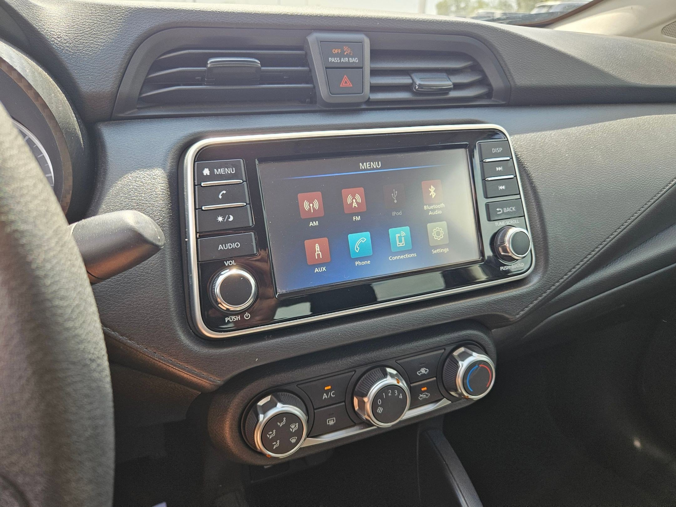 Used 2024 Nissan Versa S FWD image 19