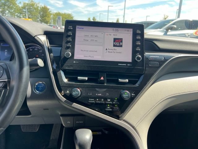 Used 2022 Toyota Camry SE w/ Audio Upgrade Package FWD image 16
