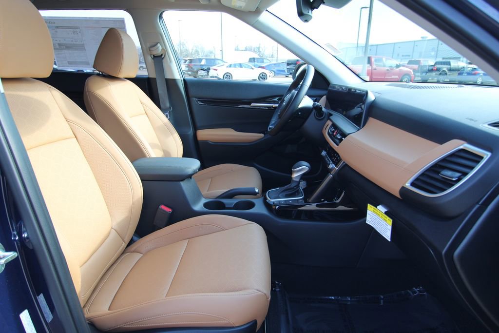 New 2026 Kia Seltos EX image 8