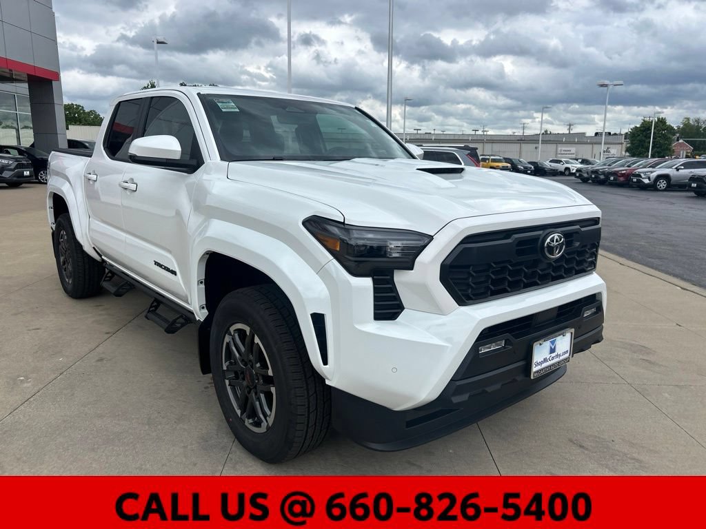 New 2026 Toyota Tacoma TRD Sport w/ TRD Sport Upgrade Package AWD/4WD image 4