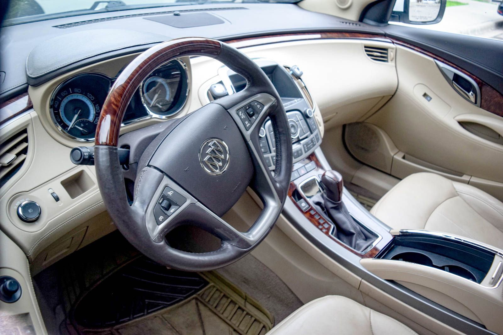 Used 2010 Buick LaCrosse CXS FWD image 21