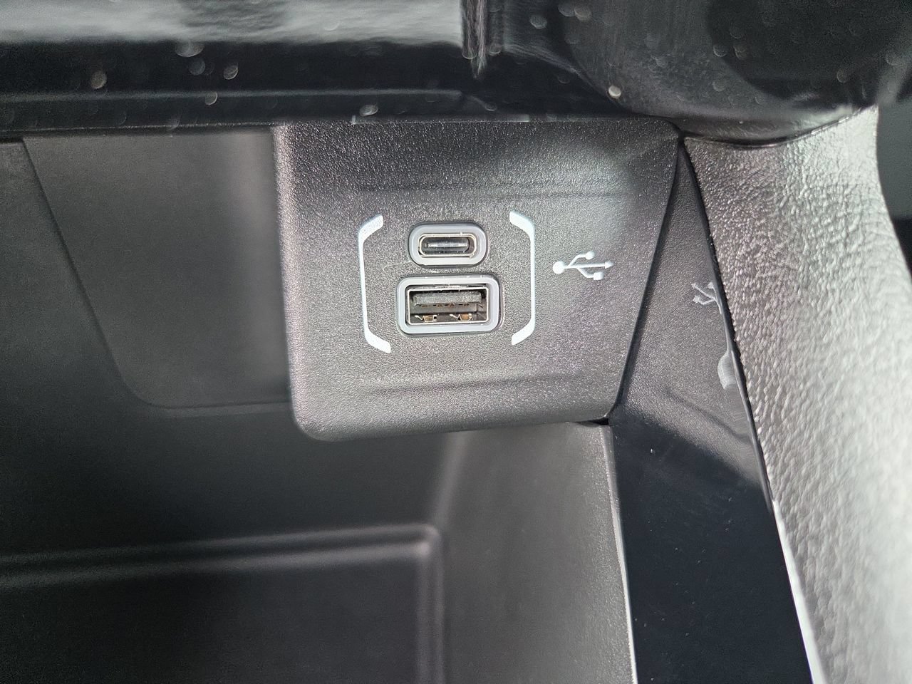 New 2026 Jeep Compass Latitude AWD/4WD image 25
