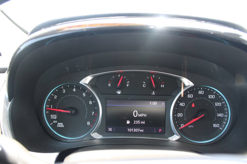 Used 2020 Chevrolet Traverse LT FWD image 35