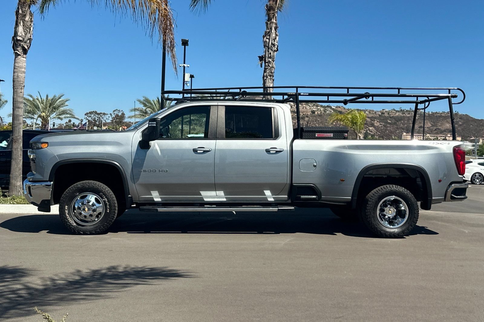 Used 2024 Chevrolet Silverado 3500 LT AWD/4WD image 7