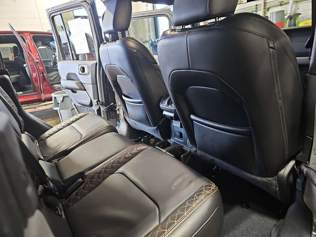 Certified 2022 Jeep Gladiator Overland image 11