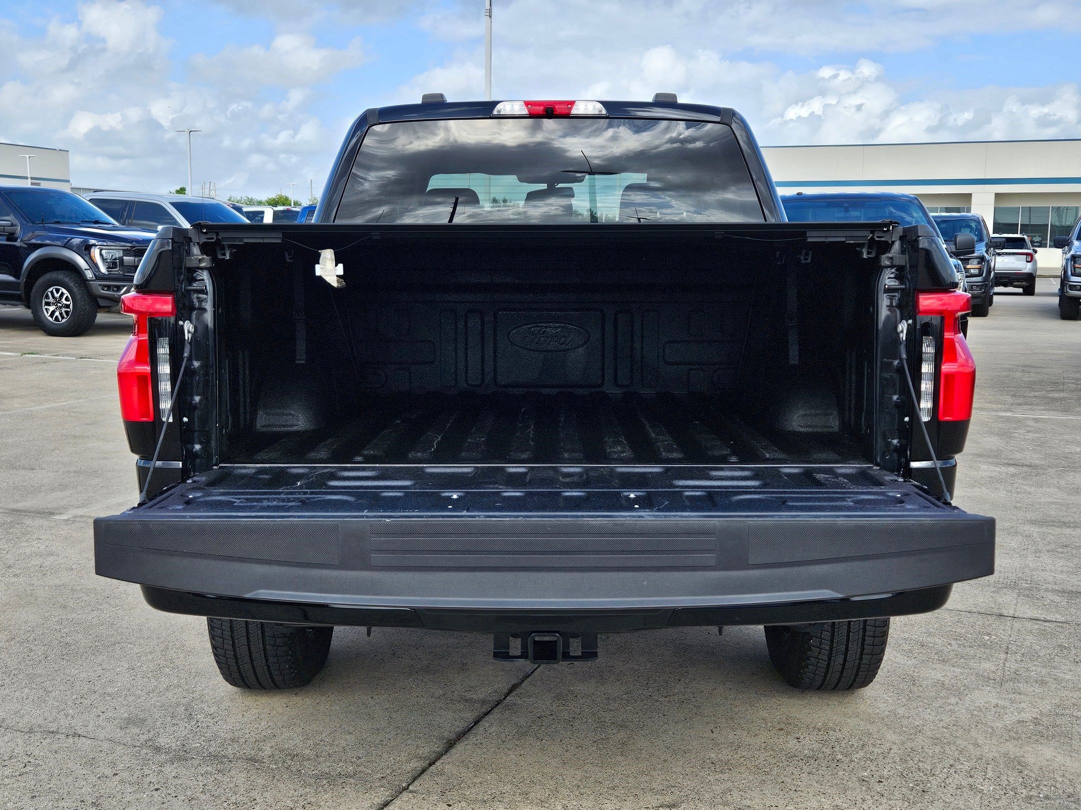 Used 2025 Ford F150 Lightning XLT image 43