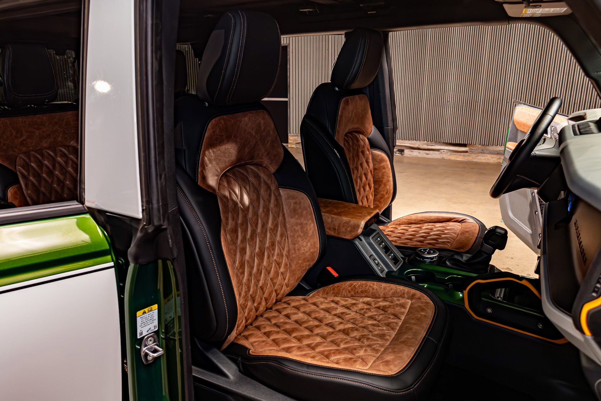 Used 2023 Ford Bronco Badlands image 28