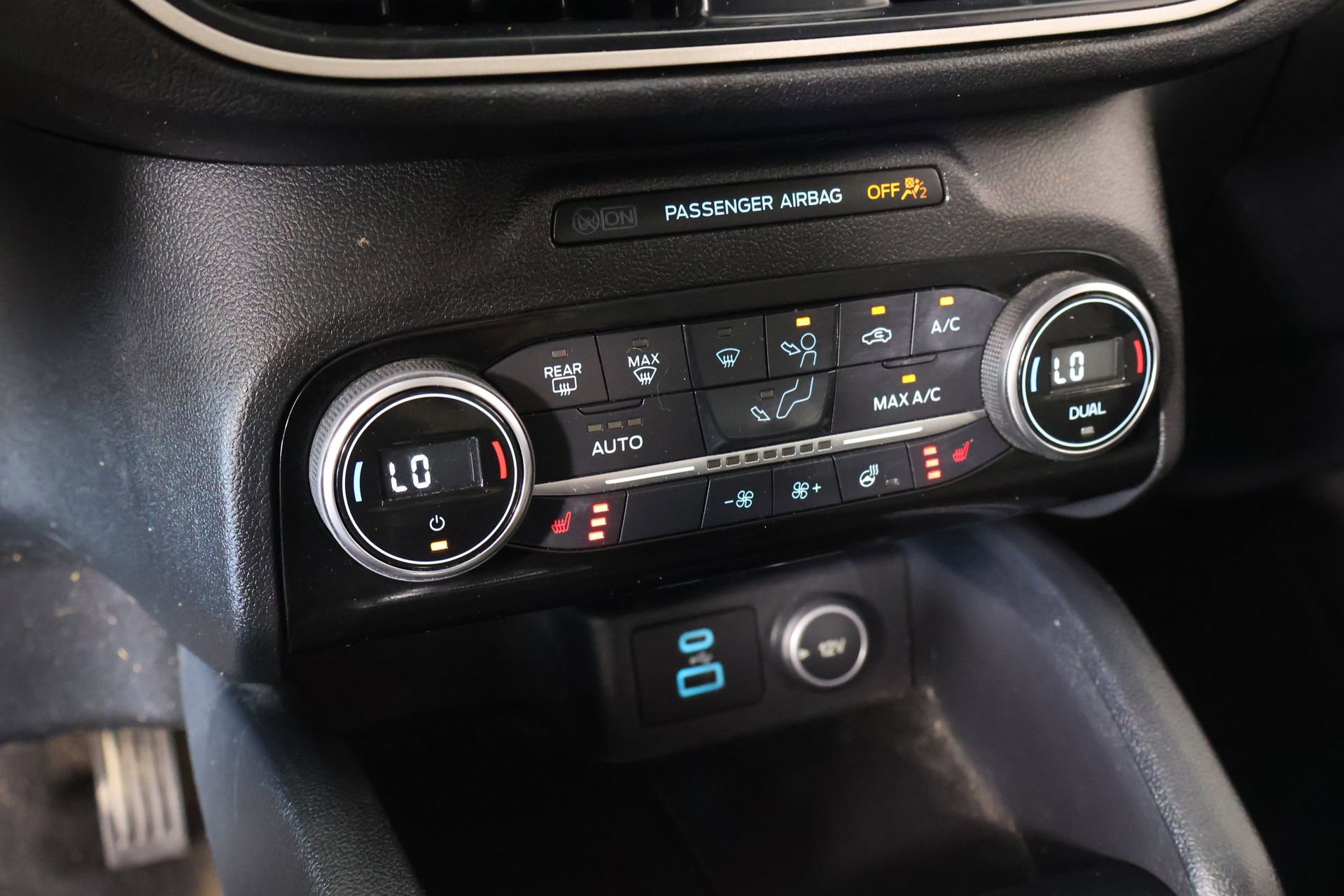 Used 2021 Ford Escape SE w/ SE Sport Appearance Package FWD image 8