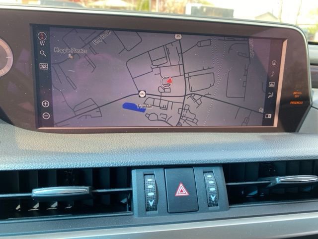 Used 2021 Lexus ES 300h w/ Accessory Package 2 FWD image 16