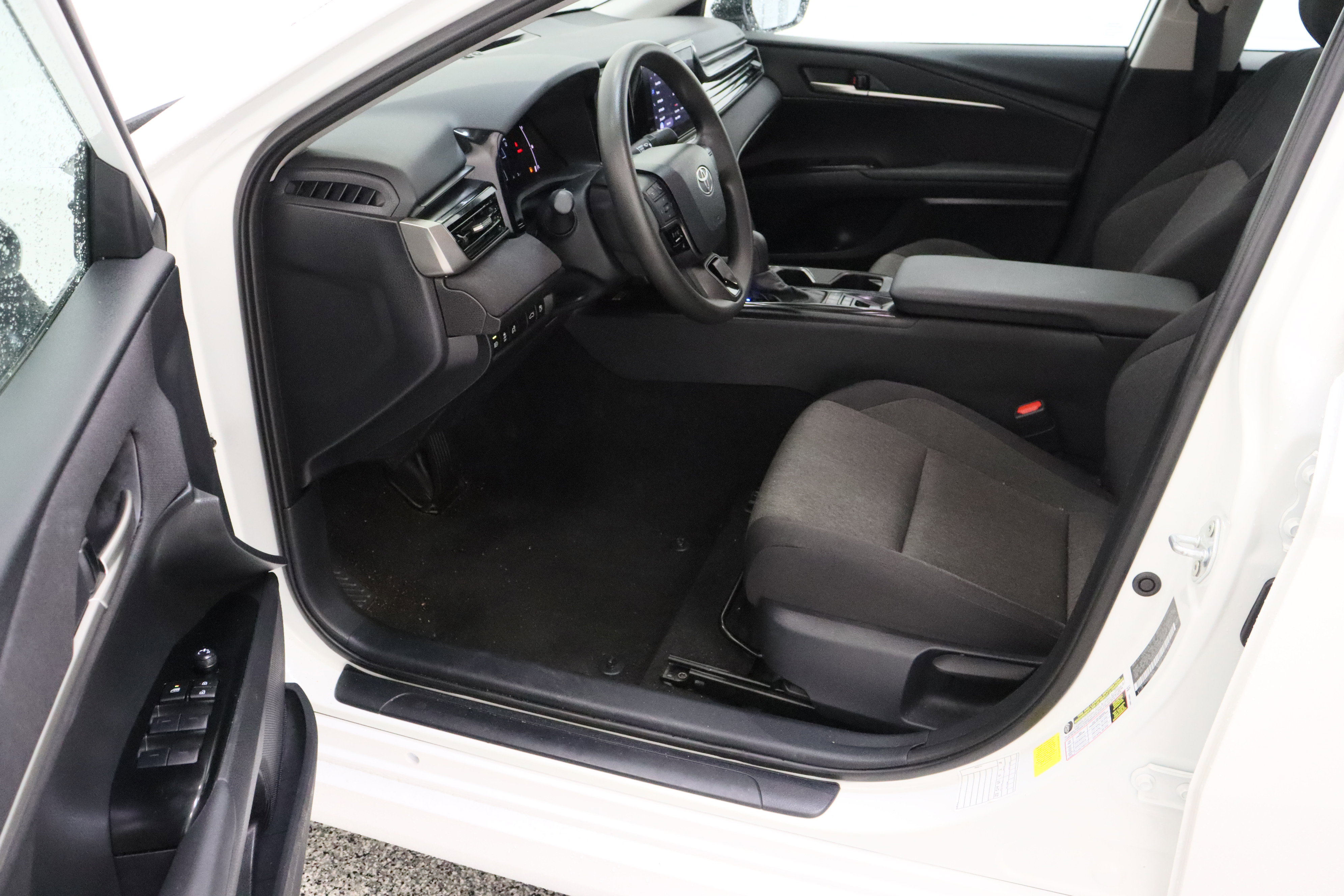 Certified 2025 Toyota Camry LE image 14