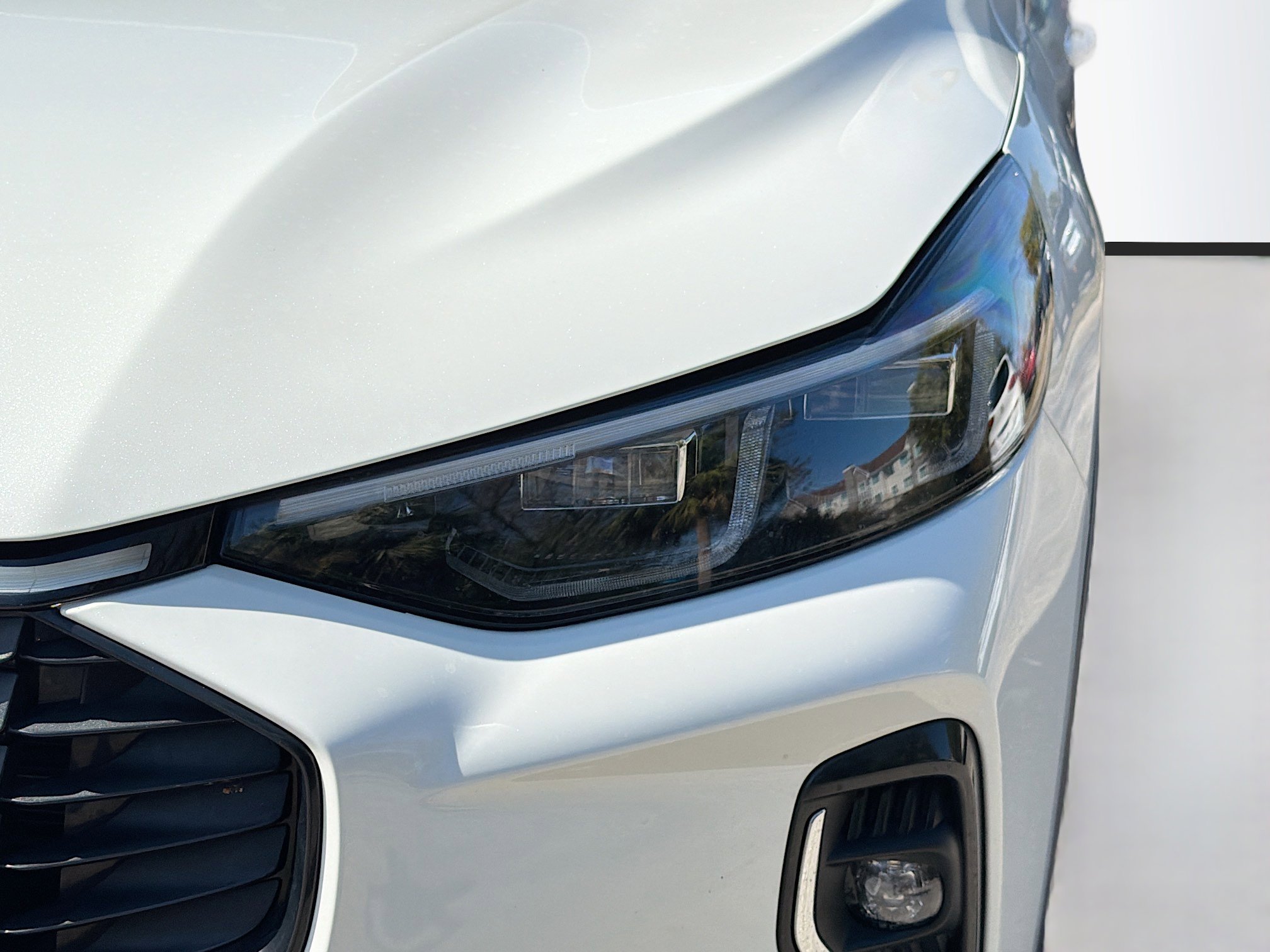 Used 2023 Ford Escape Platinum image 9