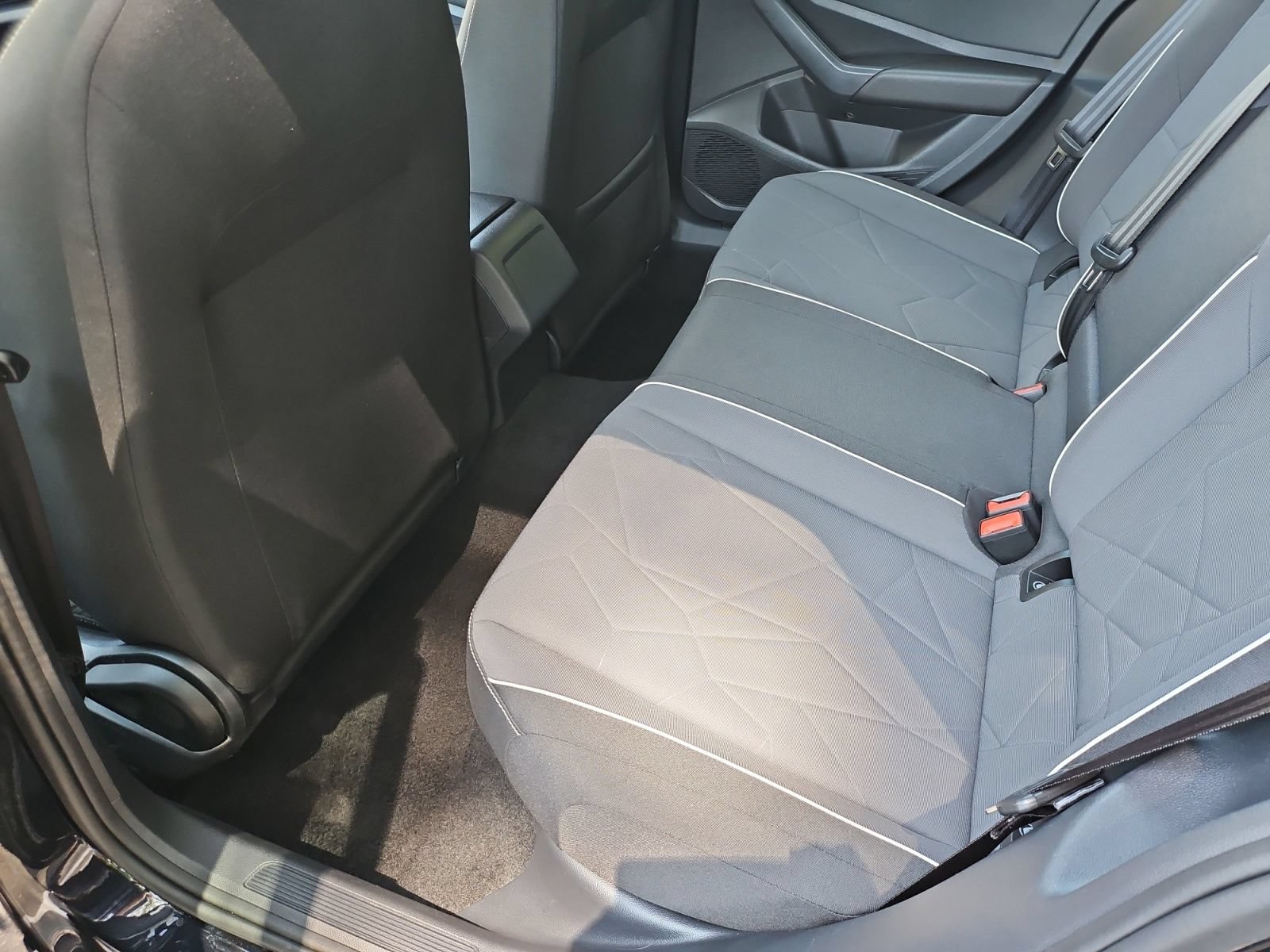 Used 2025 Volkswagen Jetta Sport FWD image 31