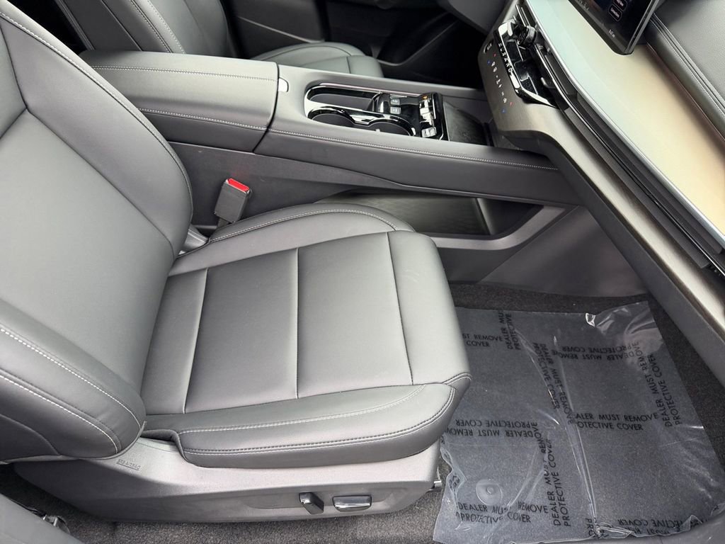 Used 2025 Nissan Murano SL w/ Cargo Package image 27